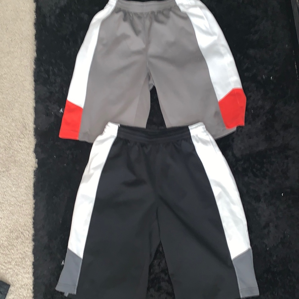 Jordan youth XL shorts